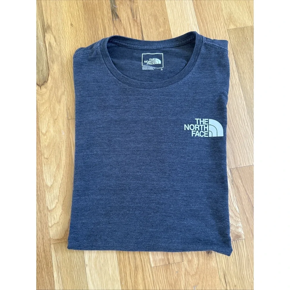 Men's Size Large The North Face Gray Short Sleeve‎ Shirt